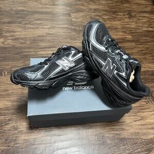 New Balance 740 Kid Black Silver Metallic Size 2 MSRP $115